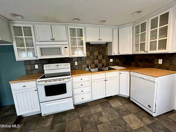 4th image of 79 Main Street