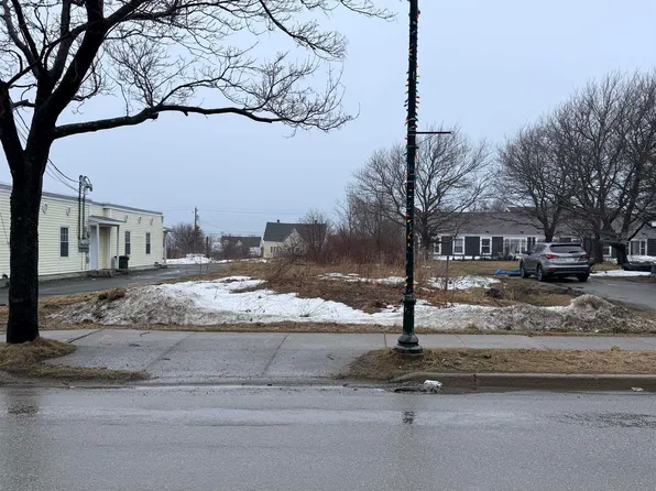 Commercial St, Cape Breton, NS B1G 1B1