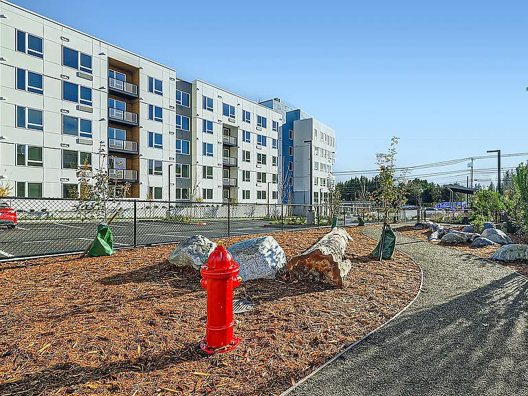 16200 Admiralty Way - Web Quality - 009 - 12 Dog Park