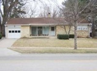 2910 S 27th St, Lincoln, NE 68502