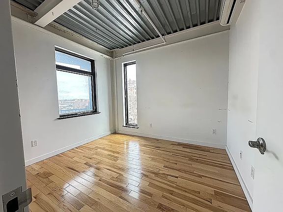 5th image of 269 Withers St #3B