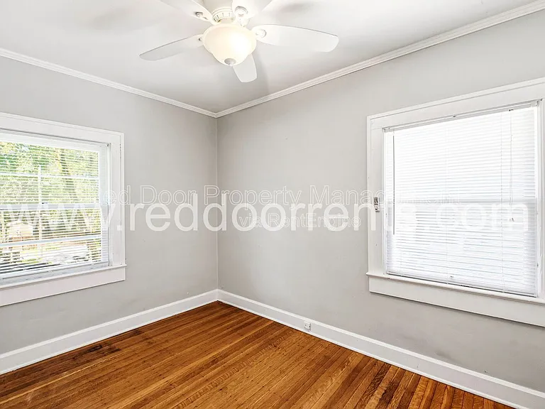 4704 N College Ave — Photo 17