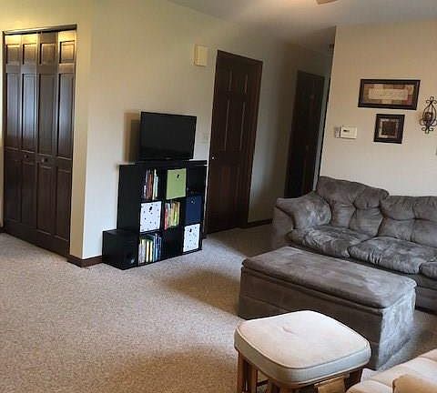 5th image of 213 Stauffer Dr