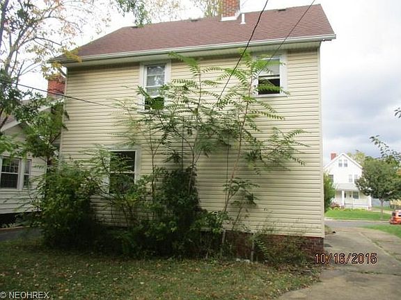 2nd image of 3392 Altamont Ave