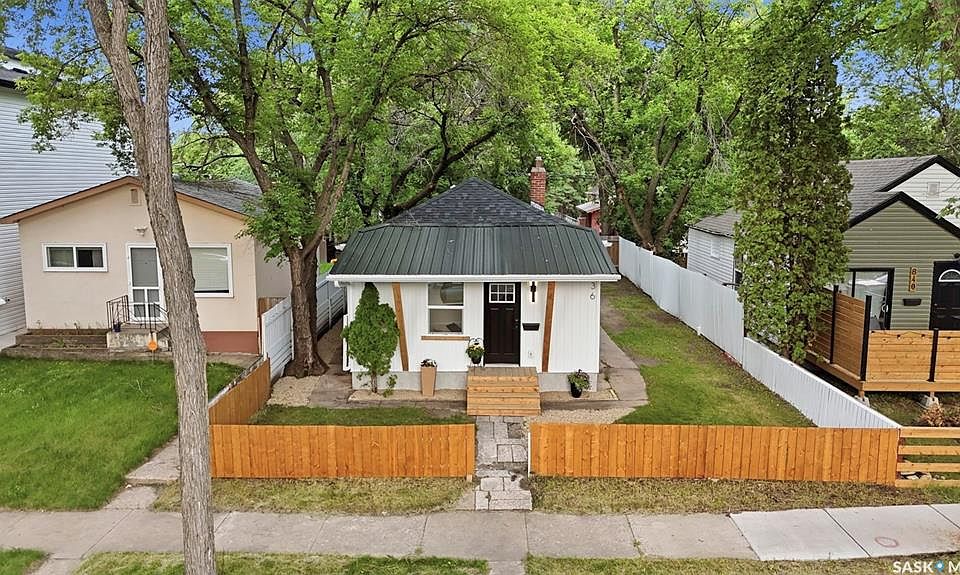 1st image of 836 I AVENUE S