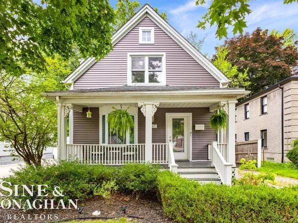 845 Neff Rd, Grosse Pointe, MI 48230