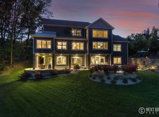 17960 W Spring Lake Rd, Spring Lake, MI 49456