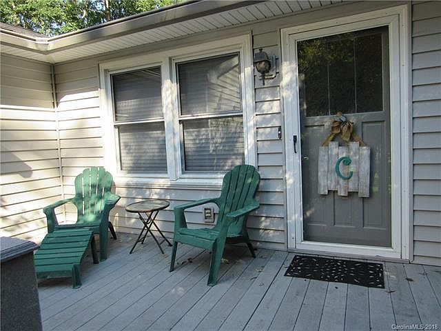 1st image of 1737 Laurel Hill Dr