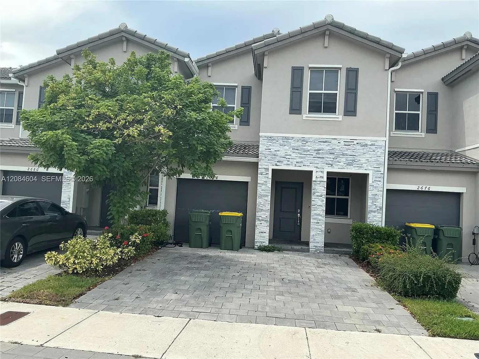 Keys Gate Residential — Photo 2