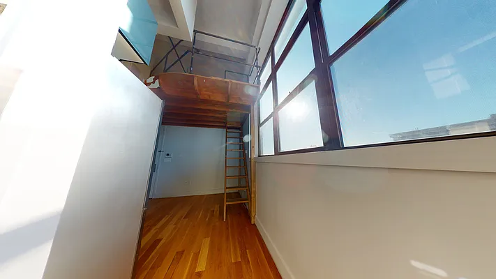 Rented by Arwell Realty | media 25