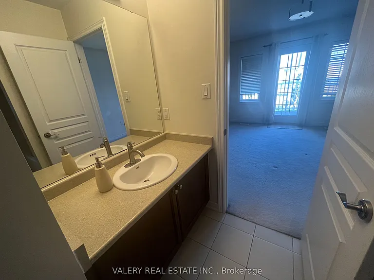 48 Bellcrest Rd #1 — Photo 32