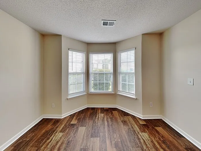 6095 Trotters Cir — Photo 4