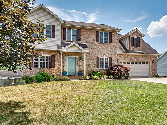 2nd image of 213 Trace Ct