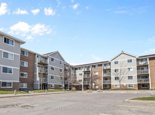 270 Brittany Dr #118, Ottawa, ON K1K4M3