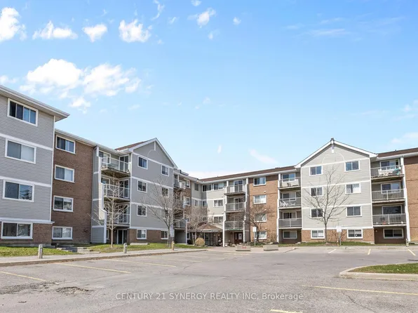 270 Brittany Dr #118, Ottawa, ON K1K 4M3