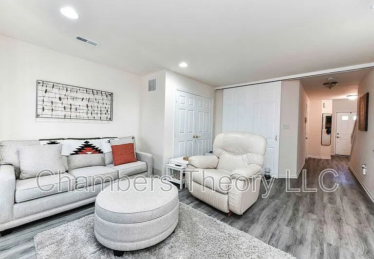 6955 Cromarty Dr — Photo 8