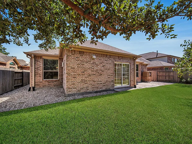 25208 Forest Ledge Dr — Photo 35