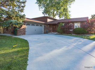 8626 Rutherford Ave, Burbank, IL 60459