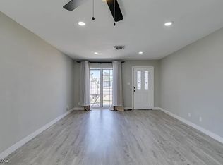 5944 Willard St, Las Vegas, NV 89122