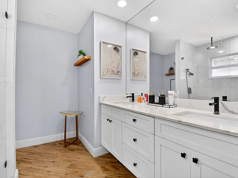 320 Riverdale Rd — Photo 25