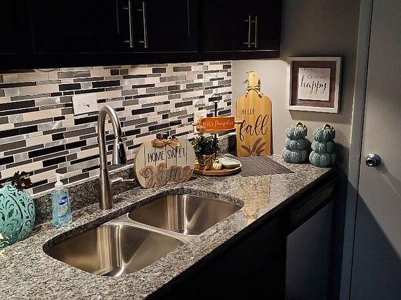 Under cabinet lighting