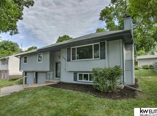 10812 Taylor St, Omaha, NE 68164