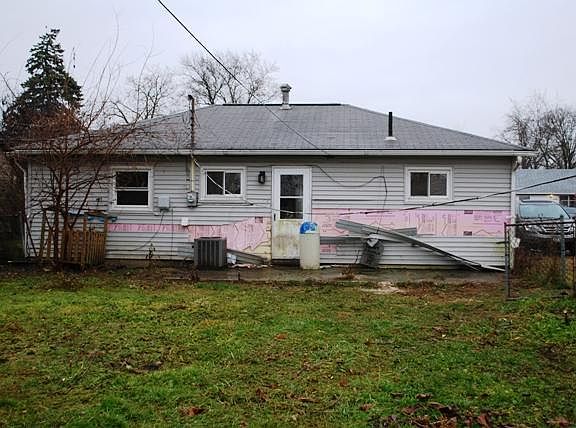 3rd image of 2020 Dunbar Dr