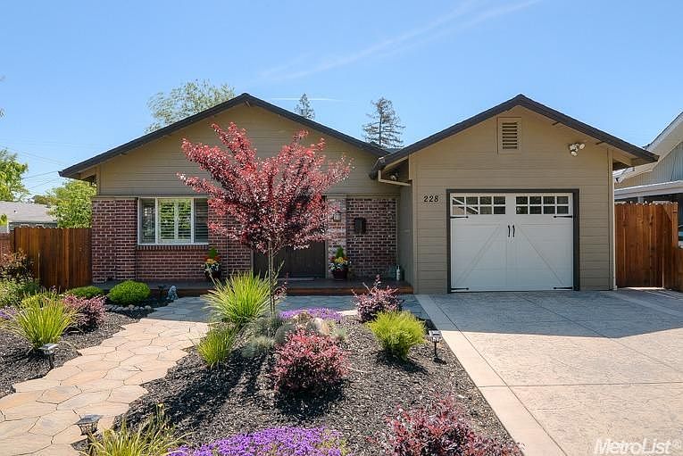 1st image of 228 Coronado Ave