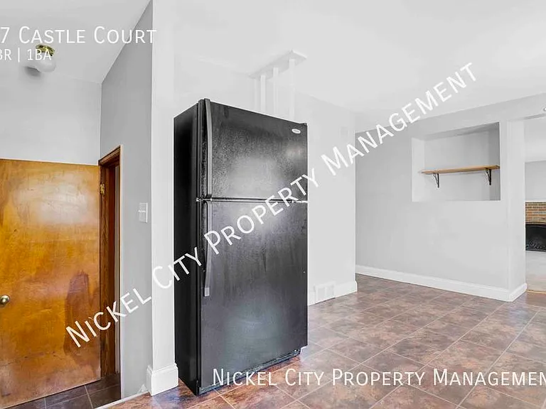 47 Castle Ct — Photo 21