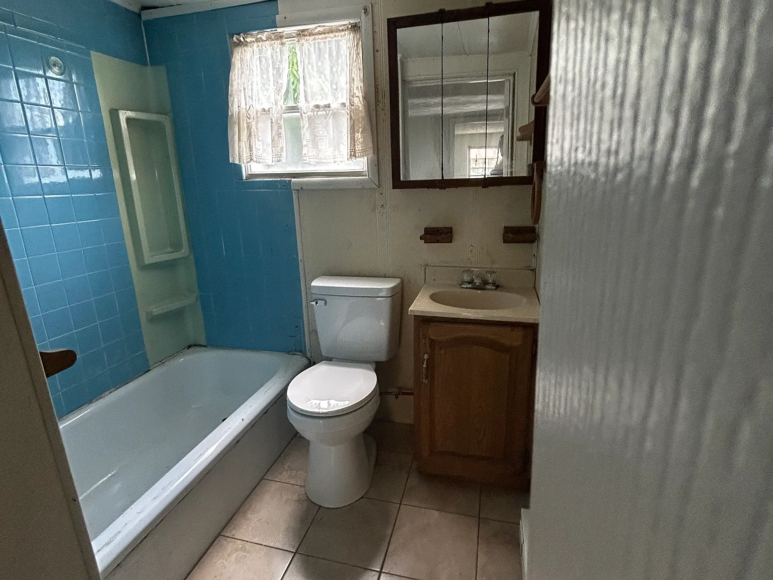 2 bed, 900 sqft, $875 — Photo 2