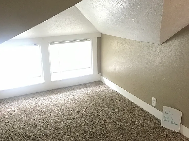 301 SE Baker St #1 — Photo 22