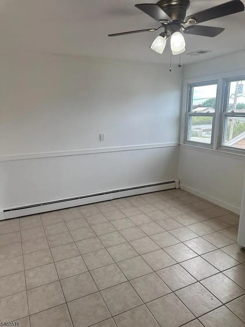 3 bed, 1.0 bath, $3,200 — Photo 3
