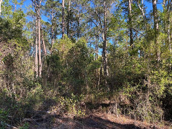 3rd image of 208 SE 3rd Street