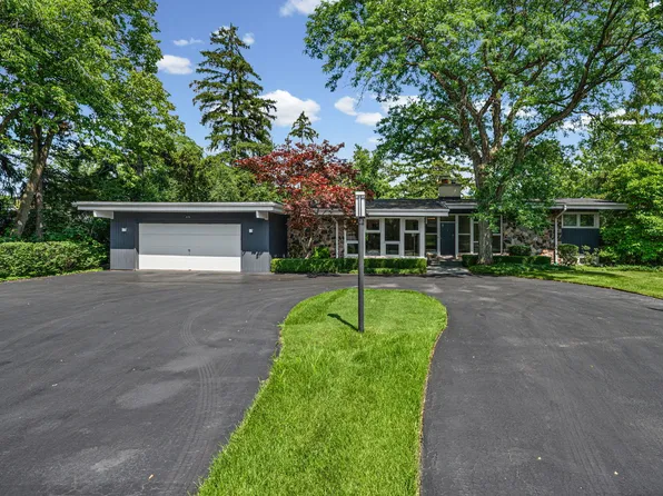 415 Clavey Ln, Highland Park, IL 60035