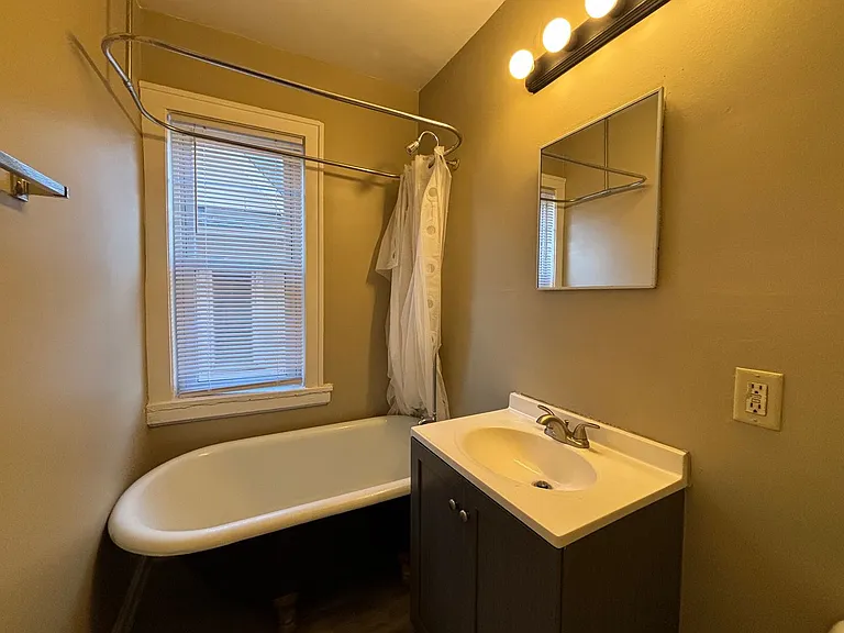 535 Asbury — Photo 12