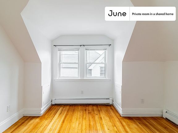 2nd image of 36 Newcastle Rd #D