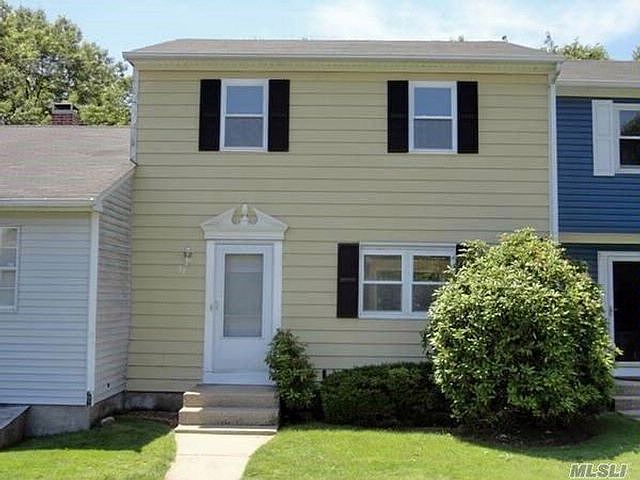 2nd image of 11 Farragut Ct