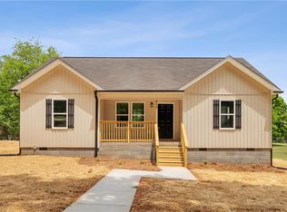 210 Merriman St, Eden, NC 27288
