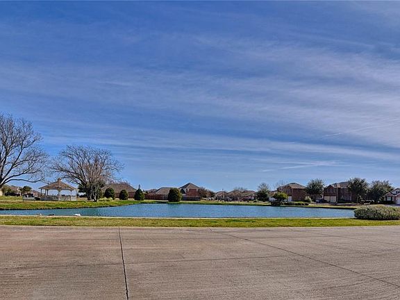 3rd image of 102 Bison Meadow Dr