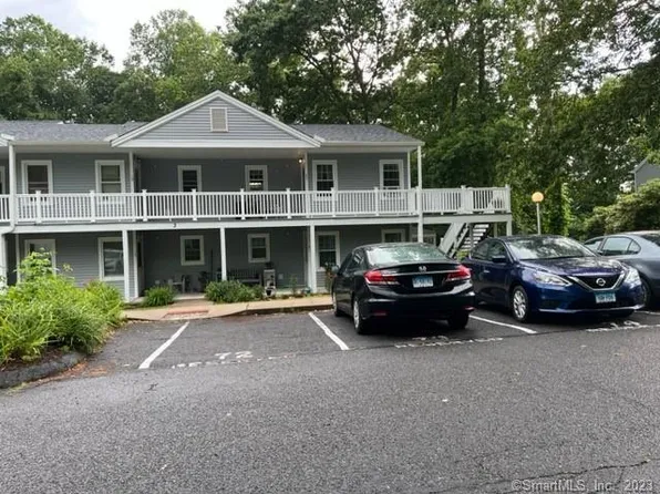 (undisclosed Address), Monroe, CT 06468