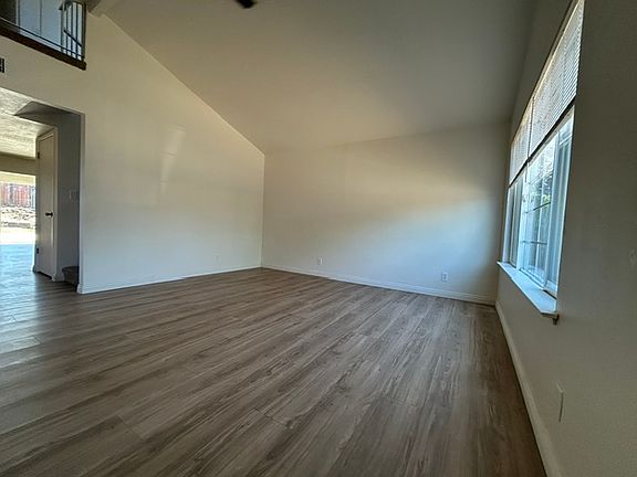 5th image of 5523 Portola Cir