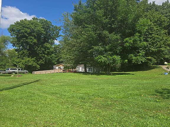2nd image of 2699 Forest Ave