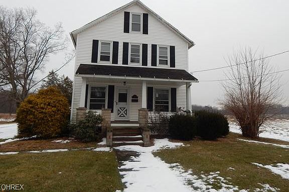 2nd image of 255 S Lake St