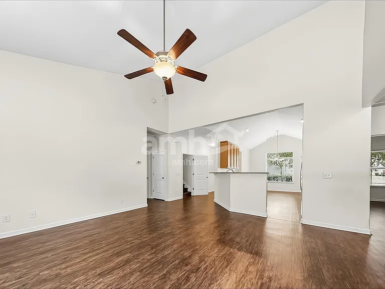 209 Crooked Oaks Dr — Photo 7