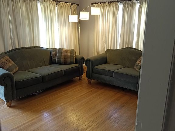 3rd image of 2815 Nash Rd