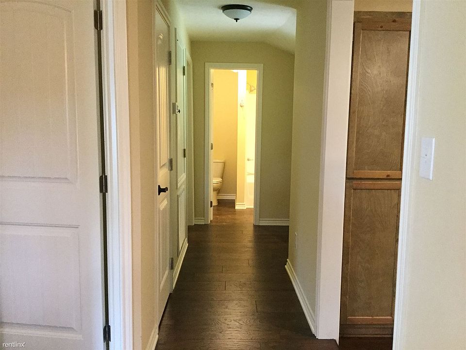 1st image of 404 Kelley Blvd