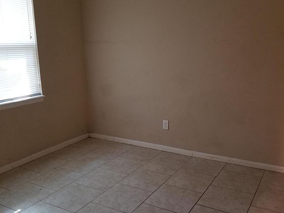 4th image of 513 11TH Street