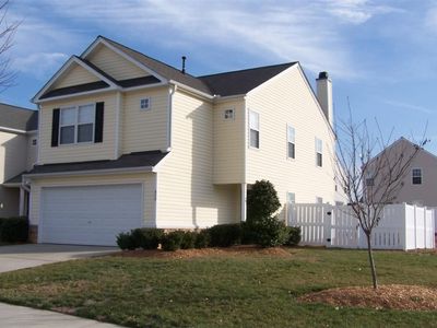 400 Commons Dr, Holly Springs, NC, 27540
