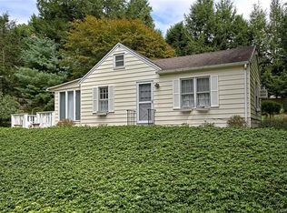 223 Quaker St, Chappaqua, NY 10514