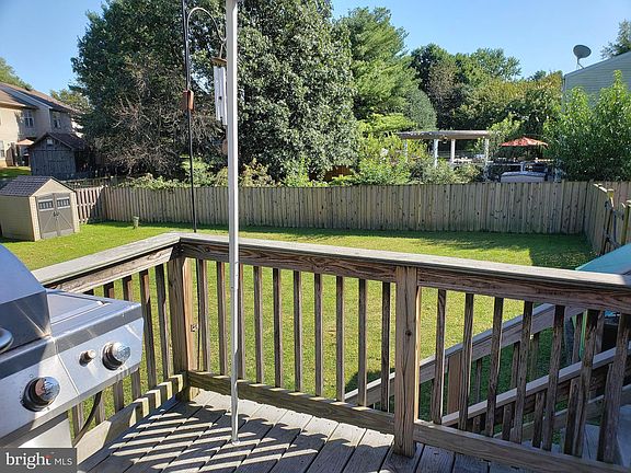 2nd image of 406 Appletree Dr NE